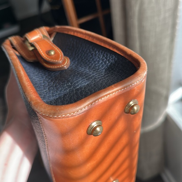 Vintage Leather Dooney and Bourke - Picture 10 of 10